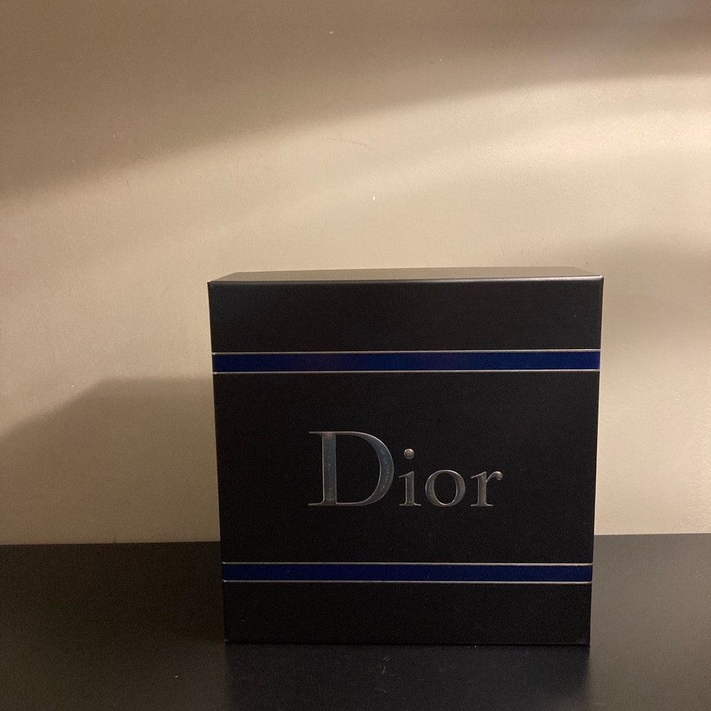 Dior box